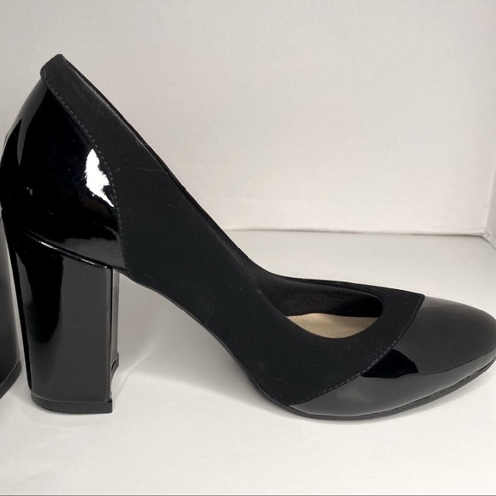 Je Jorge Women's Black Suede Block Heel